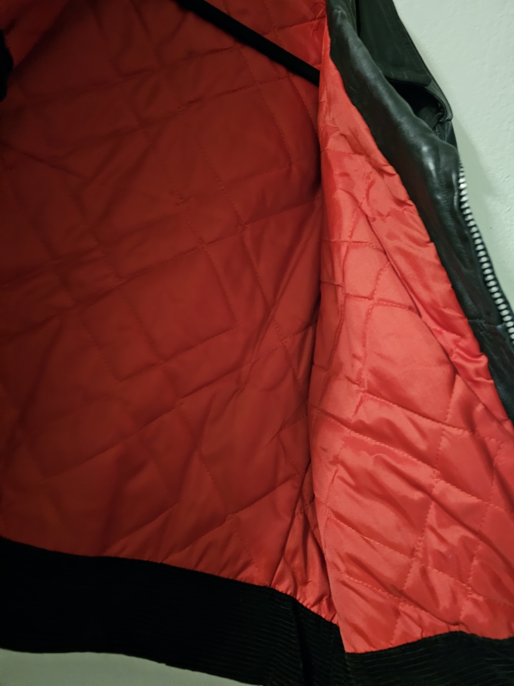 Vimtage Searse  Black Leather Biker Jacket with Red Quilted Lining Size L - Picture 7 of 13